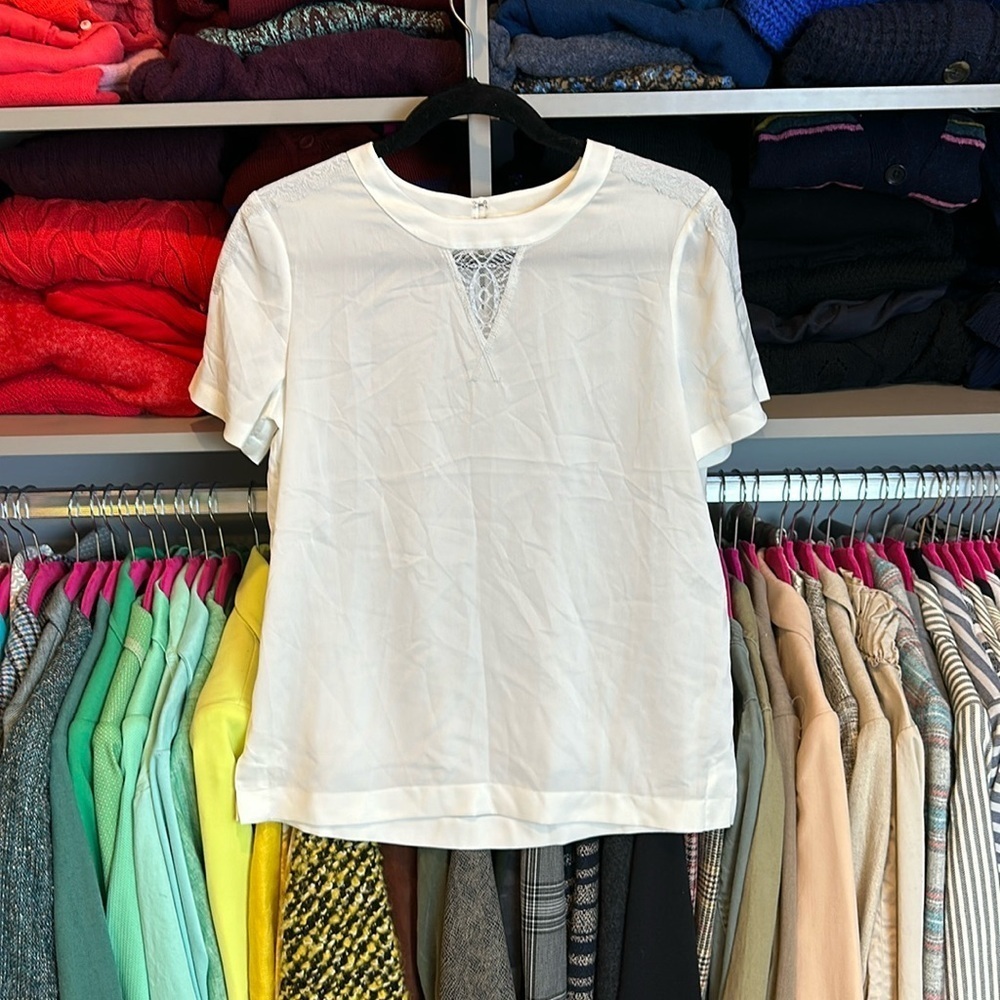 J Crew white satin like with lace short sleeve scoop neck top size XS